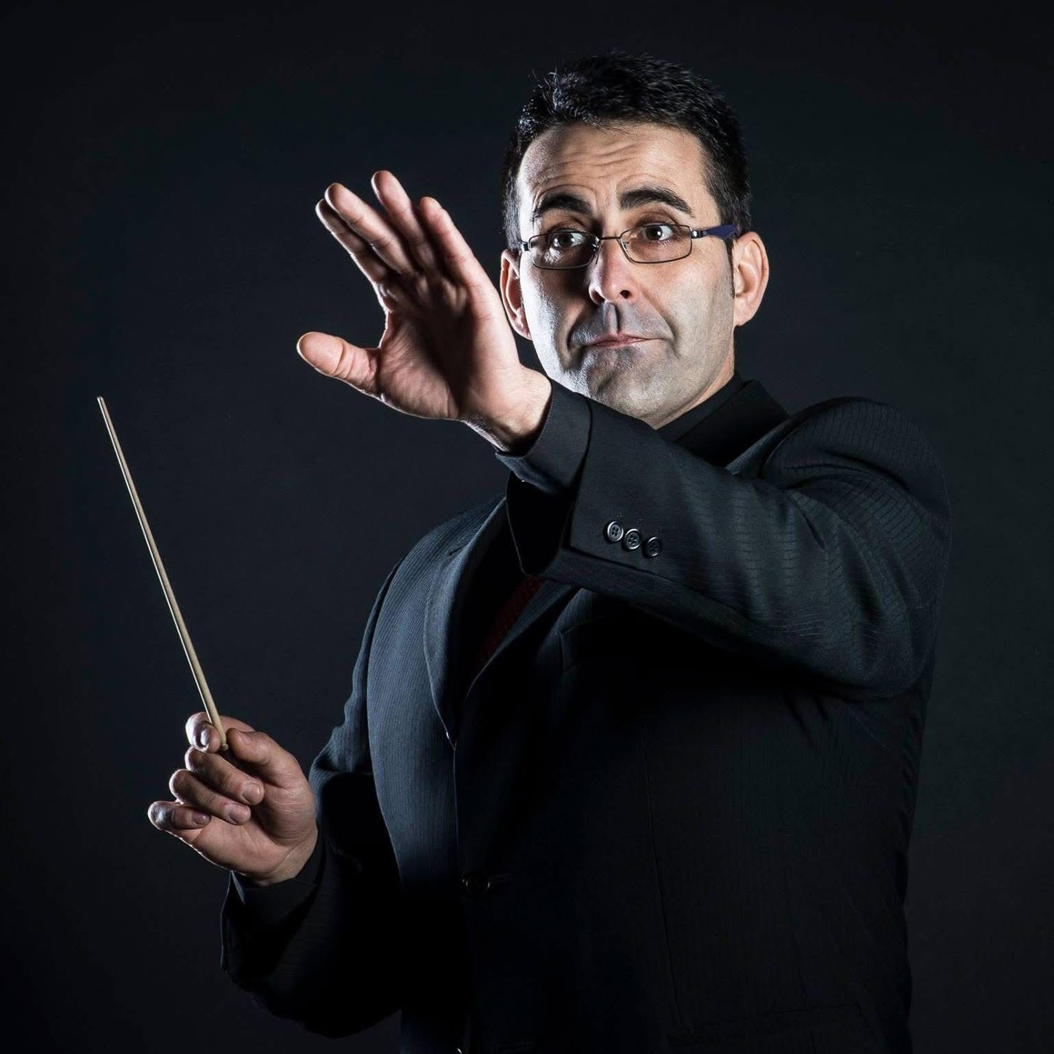 Ángel Moreno – Director Titular